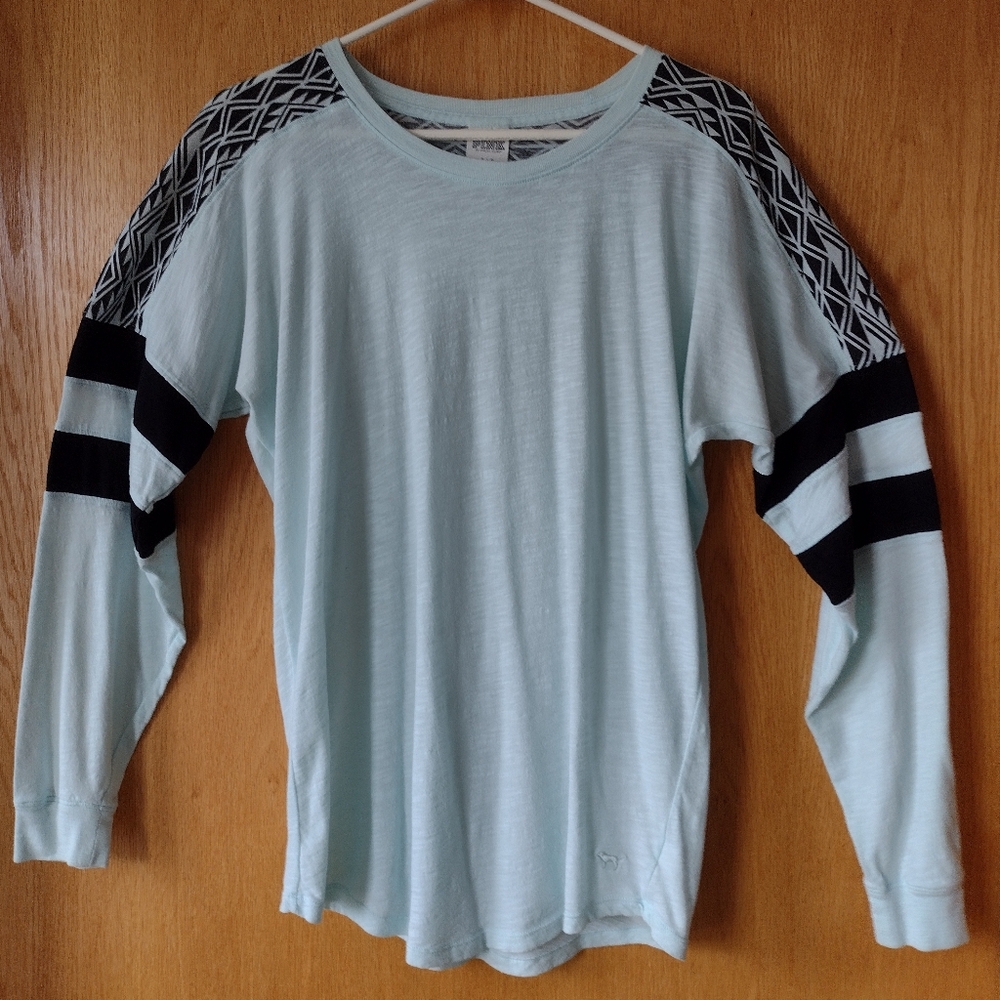 VS PINK Campus L/S T-shirt Size Small